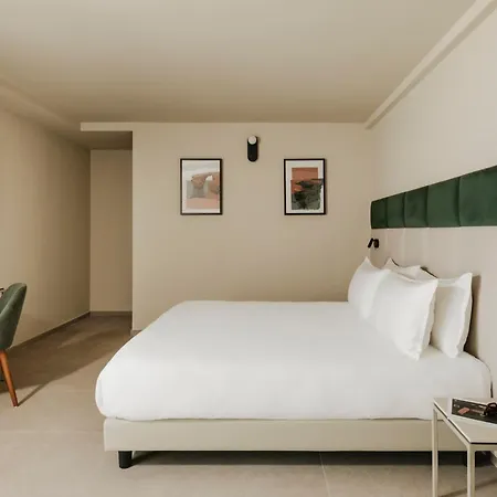 Regional By Neu Collective 4*