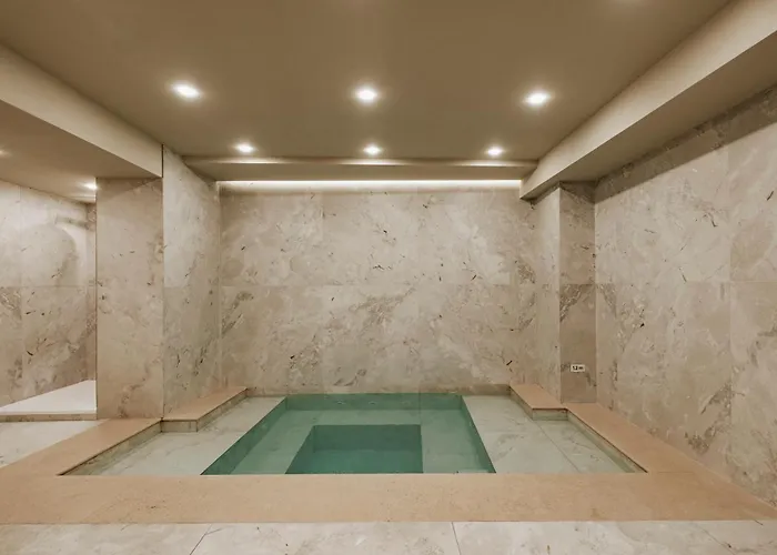 Regional By Neu Collective 4*